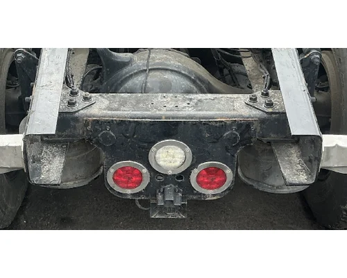 FREIGHTLINER Cascadia 126 Crossmember