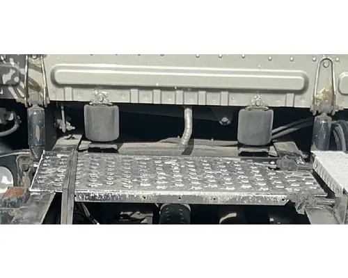 FREIGHTLINER Cascadia 126 Crossmember