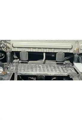 FREIGHTLINER Cascadia 126 Crossmember