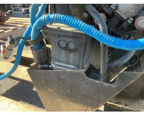 FREIGHTLINER Cascadia 126 DEF Pump