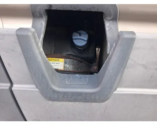 FREIGHTLINER Cascadia 126 DEF Tank