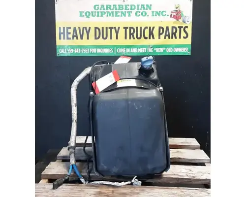 FREIGHTLINER Cascadia 126 DEF Tank