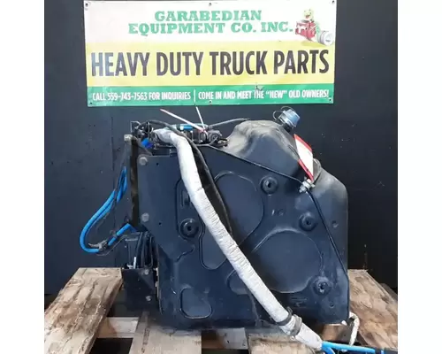 FREIGHTLINER Cascadia 126 DEF Tank
