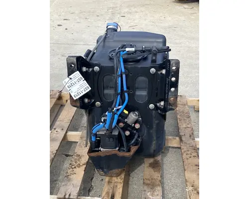 FREIGHTLINER Cascadia 126 DPF (Diesel Particulate Filter)