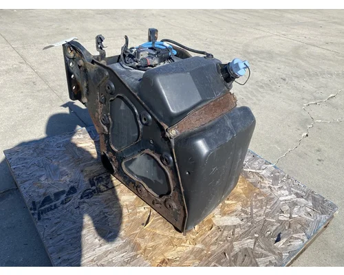 FREIGHTLINER Cascadia 126 DPF (Diesel Particulate Filter)