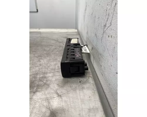 FREIGHTLINER Cascadia 126 Dash  Console Switch