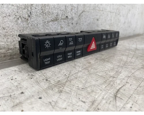 FREIGHTLINER Cascadia 126 Dash  Console Switch