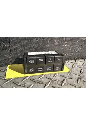 FREIGHTLINER Cascadia 126 Dash/Console Switch