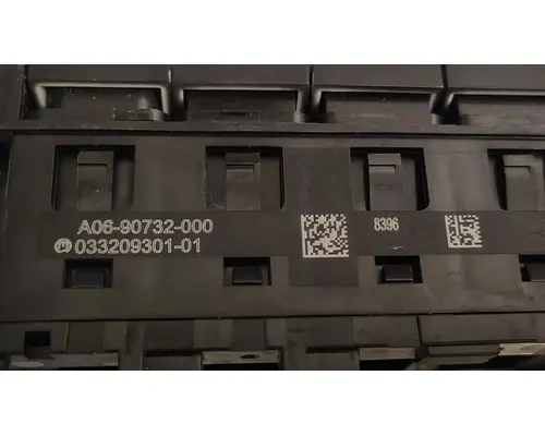 FREIGHTLINER Cascadia 126 DashConsole Switch