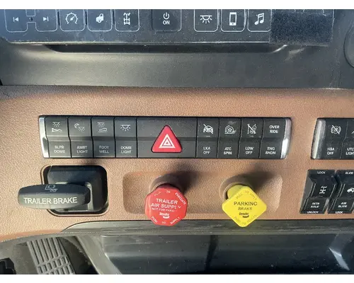 FREIGHTLINER Cascadia 126 DashConsole Switch