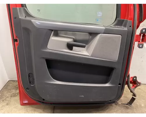 FREIGHTLINER Cascadia 126 Door Assembly, Front