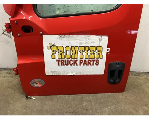 FREIGHTLINER Cascadia 126 Door Assembly, Front
