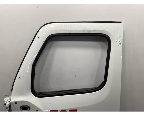 FREIGHTLINER Cascadia 126 Door Assembly, Front