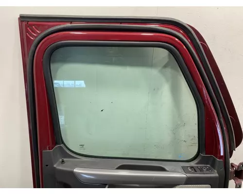 FREIGHTLINER Cascadia 126 Door Assembly, Front