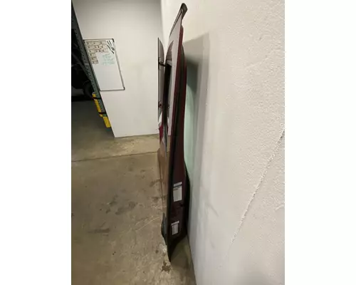 FREIGHTLINER Cascadia 126 Door Assembly, Front