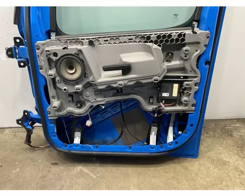 FREIGHTLINER Cascadia 126 Door Assembly, Front