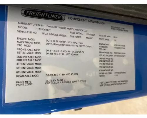 FREIGHTLINER Cascadia 126 Door Assembly, Front