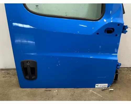 FREIGHTLINER Cascadia 126 Door Assembly, Front