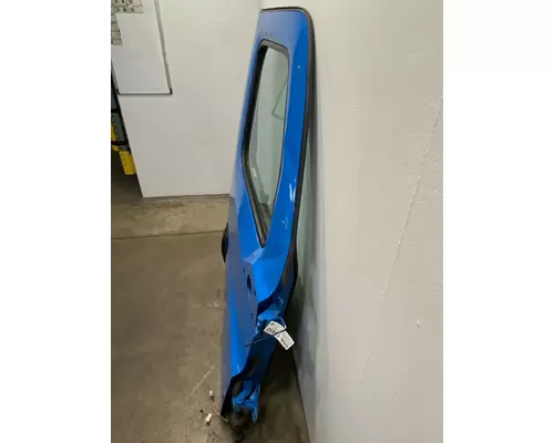 FREIGHTLINER Cascadia 126 Door Assembly, Front