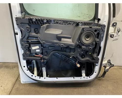 FREIGHTLINER Cascadia 126 Door Assembly, Front
