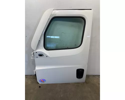 FREIGHTLINER Cascadia 126 Door Assembly, Front