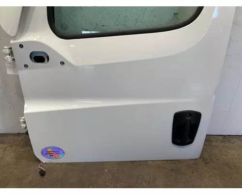FREIGHTLINER Cascadia 126 Door Assembly, Front