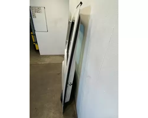FREIGHTLINER Cascadia 126 Door Assembly, Front