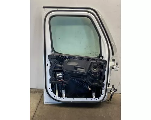 FREIGHTLINER Cascadia 126 Door Assembly, Front