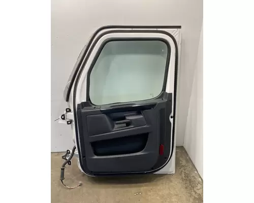 FREIGHTLINER Cascadia 126 Door Assembly, Front