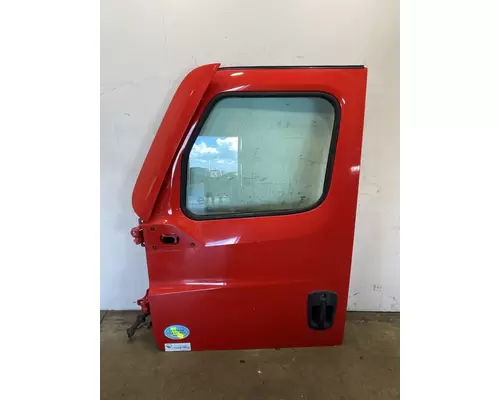FREIGHTLINER Cascadia 126 Door Assembly, Front