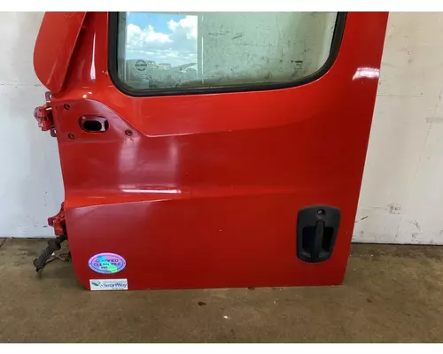 FREIGHTLINER Cascadia 126 Door Assembly, Front