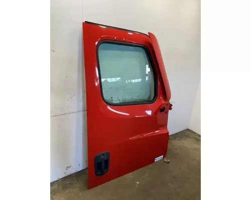 FREIGHTLINER Cascadia 126 Door Assembly, Front