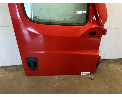 FREIGHTLINER Cascadia 126 Door Assembly, Front