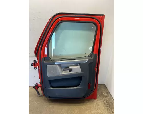 FREIGHTLINER Cascadia 126 Door Assembly, Front