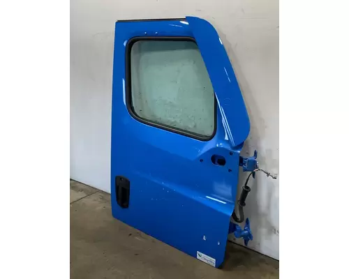 FREIGHTLINER Cascadia 126 Door Assembly, Front