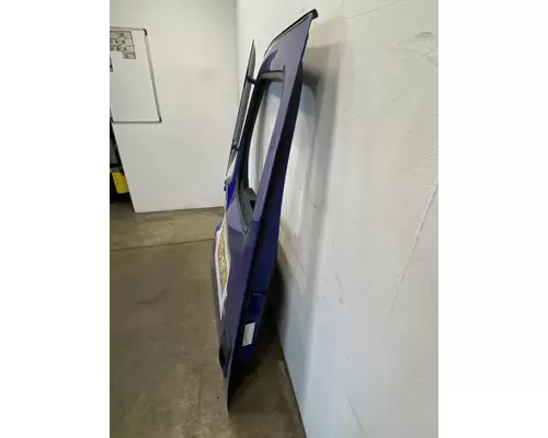 FREIGHTLINER Cascadia 126 Door Assembly, Front