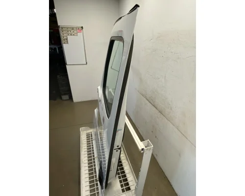 FREIGHTLINER Cascadia 126 Door Assembly, Front
