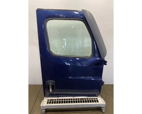 FREIGHTLINER Cascadia 126 Door Assembly, Front