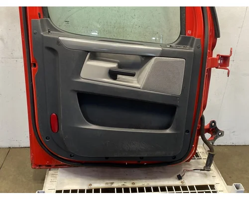 FREIGHTLINER Cascadia 126 Door Assembly, Front