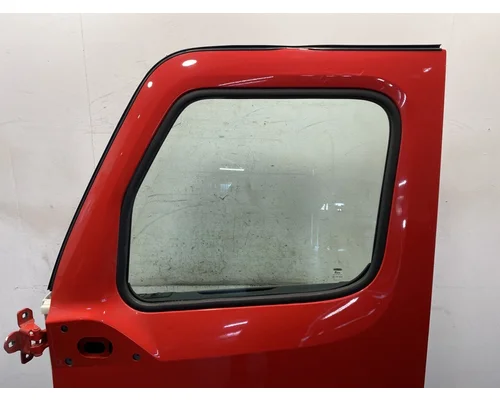 FREIGHTLINER Cascadia 126 Door Assembly, Front