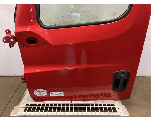 FREIGHTLINER Cascadia 126 Door Assembly, Front