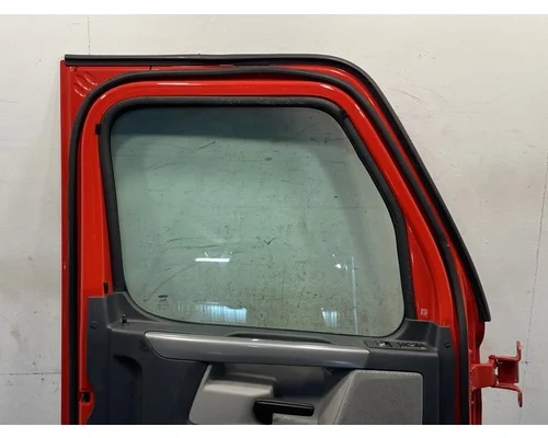 FREIGHTLINER Cascadia 126 Door Assembly, Front