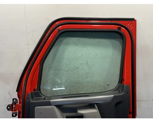 FREIGHTLINER Cascadia 126 Door Assembly, Front