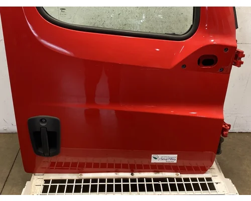 FREIGHTLINER Cascadia 126 Door Assembly, Front