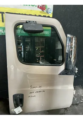 FREIGHTLINER Cascadia 126 Door Assembly, Front