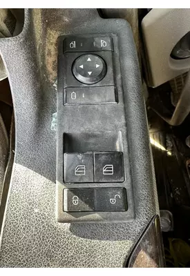 FREIGHTLINER Cascadia 126 Door Electrical Switch