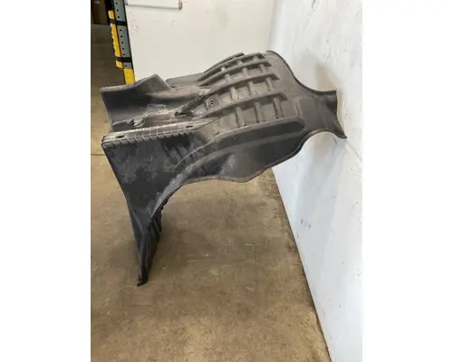 FREIGHTLINER Cascadia 126 Fender Extension