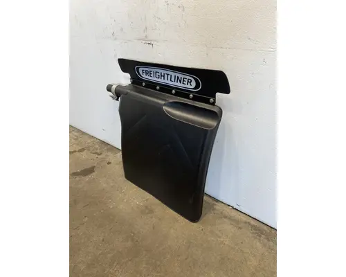 FREIGHTLINER Cascadia 126 Fender Extension