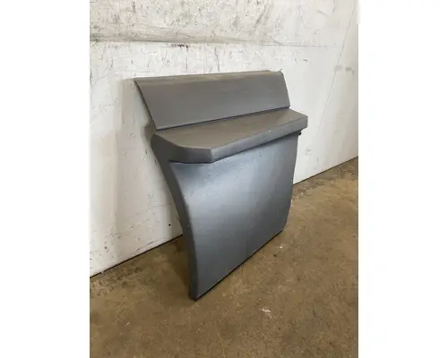 FREIGHTLINER Cascadia 126 Fender Extension