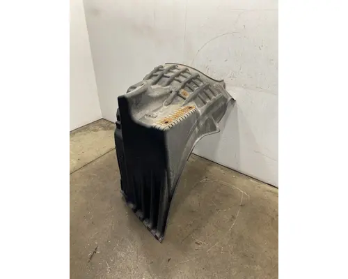 FREIGHTLINER Cascadia 126 Fender Extension